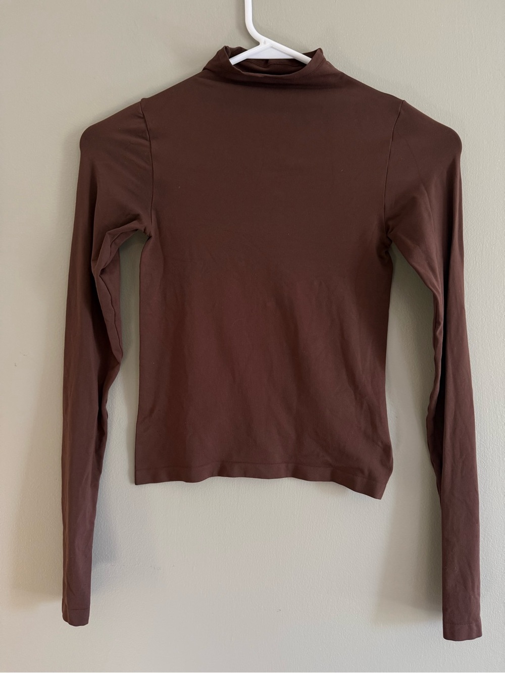 SKIMS Fits Everybody Mock Neck Long Sleeve Top Brown Small - Picture 2 of 6